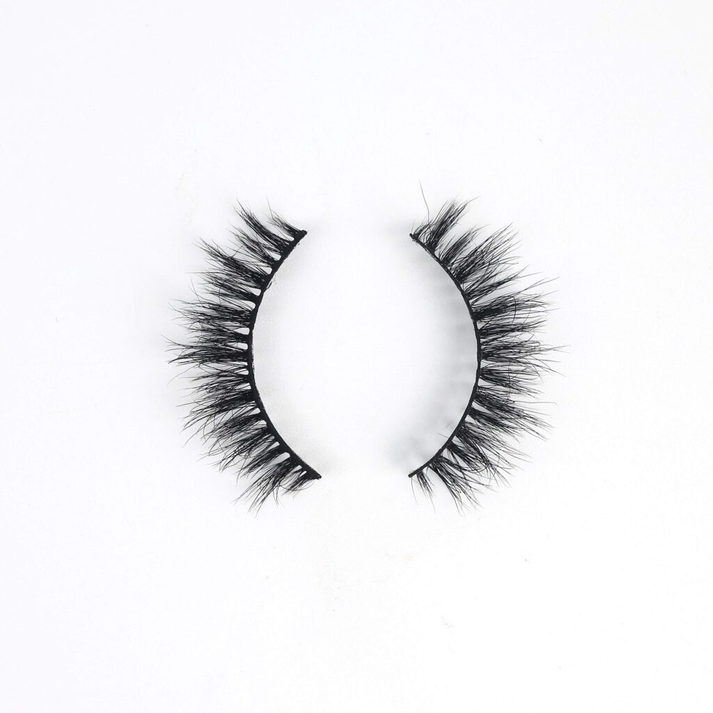 Strip lashes for daily wear – reusable false lashes up to 20 uses