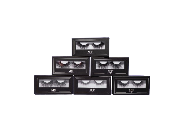 Woman gently removing false lashes at home using safe method to loosen lash adhesive without damaging natural lashes – how to remove false lashes at home