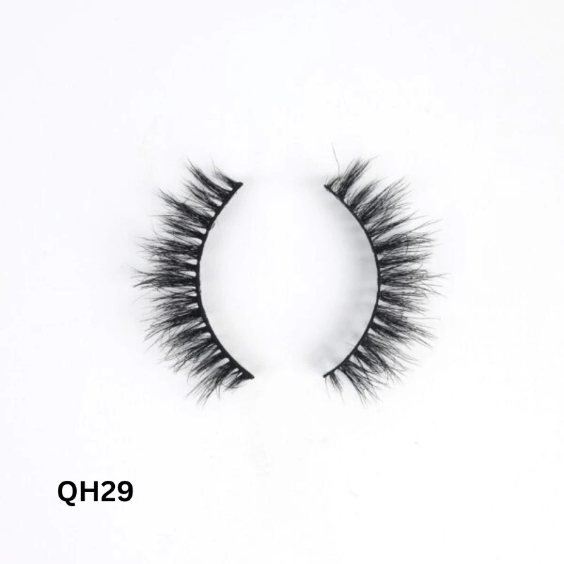 LIGHTWEIGHT LASHES FOR HOODED EYES